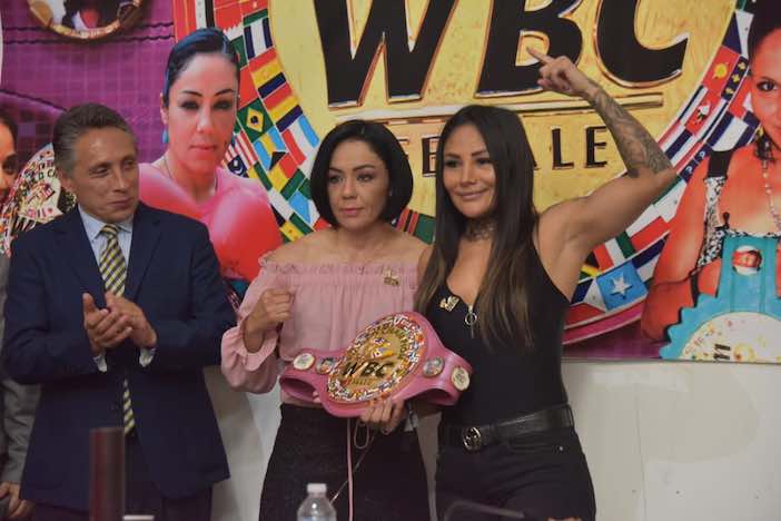 Jackie Nava vs Barby Juárez