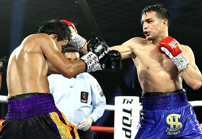 José 'Chon' Zepeda vs. Kendo Castaneda (Foto: Mikey Williams / Top Rank)