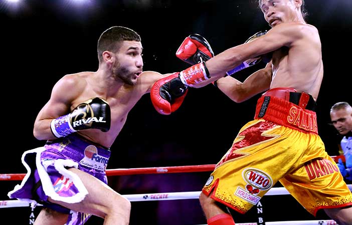 Wilfredo ‘Bimbito’ Méndez vs. Vic Saludar (Foto: Esdel Palermo)