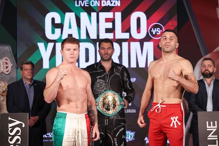Pesaje Canelo vs Yildirim ( Melina Pizano / Matchroom)