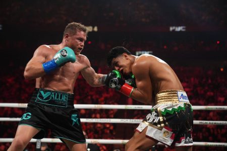 Canelo vs Munguía