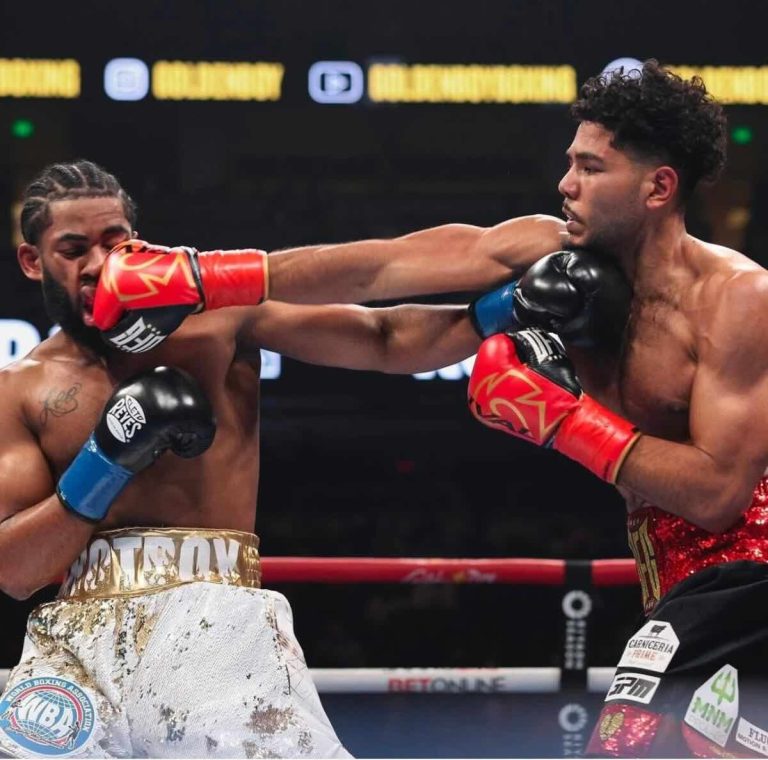 Darius Fulghum (R) (Foto cortesía de Golden Boy Promotions)