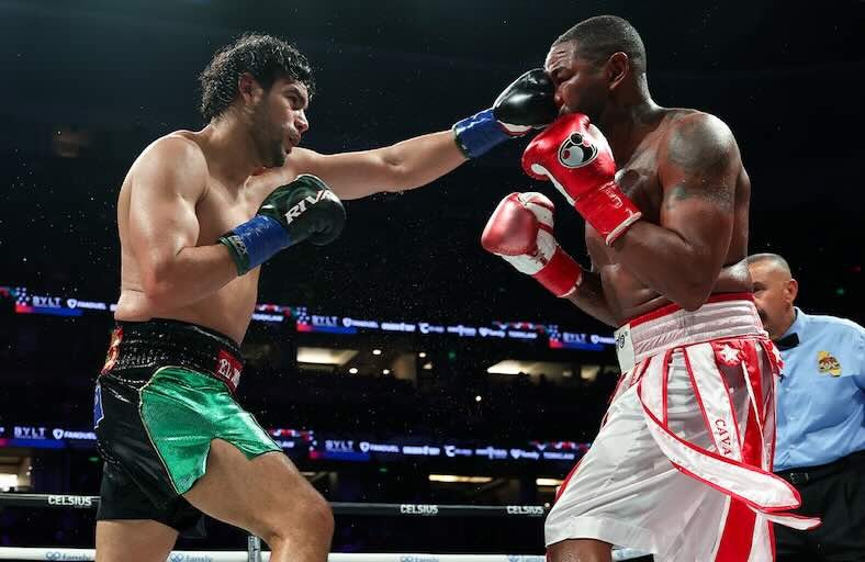 Zurdo Ramírez vs Dorticos