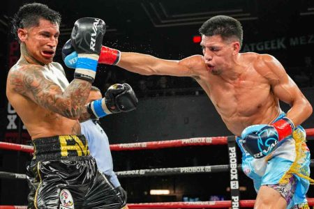 Francisco Verón domina a Roiman Villa (ProBoxTV)