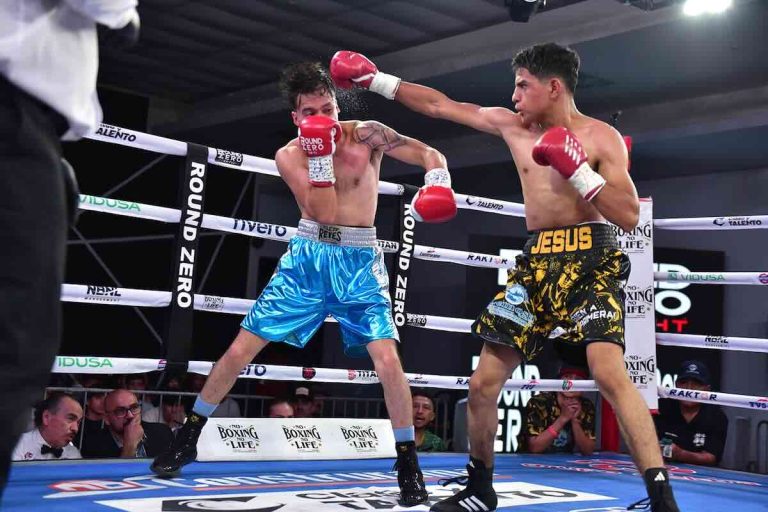 Jesús Cavazos VS Antonio Gitano Romero (Fotos: ContendersMx)