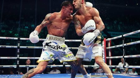 Josh Warrington vs Leigh Wood Josh Warrington vs Leigh Wood (Matchroom)