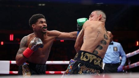 shakur-stevenson-teofimo-lopez 14 Shakur vs Teofimo (Cris Esqueda/Matchroom Boxing)