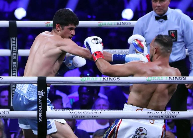 Sebastian Fundora vs Keith Thurman 1 Photo credit- Sumio Yamada Sebastian Fundora vs Keith Thurman (Photo credit: Sumio Yamada)