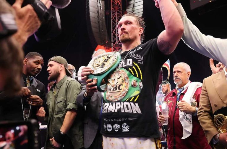 Oleksandr Usyk 11 Oleksandr Usyk (WBC)