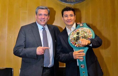 Mauricio Sulaimian y William Zepeda Mauricio Sulaimian y William Zepeda (WBC)