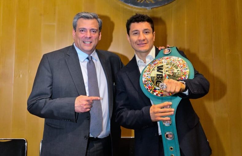 Mauricio Sulaimian y William Zepeda Mauricio Sulaimian y William Zepeda (WBC)
